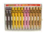 Lote NOS 12 Lapiseiras ORION ORO-300 MAN-TYPE Coruja 0.5mm (Coreia, Déc. 80/90), display original com 2 marrons, 4 amarelas, 2 rosas e 4 beges. Marcas do tempo.