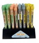 Lote NOS (New Old Stock) de lapiseiras Forest Scout Soundy Creative Products Corp., Taiwan, AB114BT, c. Anos 90. Contém 47 de 48 unidades originais em 4 cores pastel, no expositor de loja original. Marcas do tempo.