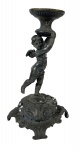 Castiçal/Candelabro Individual em metal patinado, figura de putto (querubim) em base vazada de estilo Rococó. Marcas do tempo. -dim- 12x12x20.