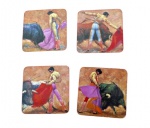 Conjunto de porta copos espanhol produzido em madeira e cortiça, com reproduções das clássicas pinturas artísticas da Plaza de Toros, Madrid. Marcas do tempo. -dim- 9,5 x 9,5