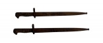 Lote com duas baionetas, produzidas em metal , no estado . - dim - 36 cm