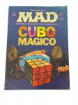 Revista MAD Brasileira nº 89 (Out/1981, Vecchi), com tema Cubo Mágico na capa e arte de Sergio Aragonés na contracapa; item de colecionismo raro da fase clássica brasileira em estado de conservação razoável/bom. Marcas do tempo. -dim- 20x28.