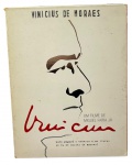 DVD do aclamado documentário Vinicius (2005) de Miguel Faria Jr., explorando a vida e obra de Vinicius de Moraes.