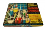 Lote contendo um kit antigo Grande Laboratório de Química Experimental e Recreativa. Integridade do conteúdo não foi verificada.