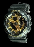 Relógio Baby-G (modelo BA-110-1A/BA-110GA-1A) preto e dourado, com resistência a choques, necessitando revisão, no estado.