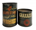 Lote composto por 2 raras latas antigas de lubrificantes/graxa brasileiras: uma Maritime Lubricants (aprox. 1L) da USABROL/RJ (década de 70) e uma Graxazul Especial Rolamento. Marcas do tempo. -dim- Graxa 10d 9a maritime 10d 14a.