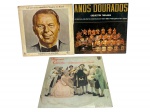 Lote com 3 LPs: Altamiro Carrilho (Clássicos em Choro), Orquestra Tabajara (Anos Dourados) e Frank Sinatra (Retrato de Sinatra - Duplo). Discos de música instrumental brasileira e jazz/pop internacional, em bom estado geral de conservação.