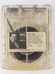 FITA CARTUCHO STEREO 4 TRACKS - TRINI LOPEZ -  IMPORTADO U.S.A - DETALHES INTERNOS COM DESGASTES DO TEMPO , NECESSITA DE LIMPEZA - SEM TESTES - ÓTIMO PARA COLEÇÃO - Os cartuchos de oito pistas ficaram muito famosos nos anos 60, principalmente para serem utilizados em equipamentos automotivos. A partir de 1965, a Ford chegou a fornecer o toca fitas de cartucho  carinhosamente chamados no Brasil de cartucheira  instalado de fábrica em modelos mais luxuosos, como o Mustang e o Thunderbird, nos Estados Unidos.Graças ao sucesso que alcançou em sistemas portáteis, empresas americanas começaram a fabricar unidades para se ter em casa a partir de 1966. Assim, o apaixonado por música podia ouvir sua coleção tanto na sala, quanto no carro. O cartucho guarda até 80 minutos de música sem precisar trocar de lado. (Fonte: Jota Wagner / Music Non Stop)