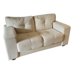 Sofá para dois assentos forrado em tecido suede, na cor off white, 166 x 80, Alt. 83 cm.