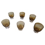 Seis copos em demi cristal na cor fumê, 11 x 9 cm,