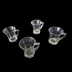 Quatro xícaras para café longo em vidro translúcido, Alt. 10, Diam. 8 cm.