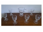 Jarra com 6 taças para água/suco em grosso cristal lapidado, Alt. 20, Diam. 14 e  16 x 8 cm.