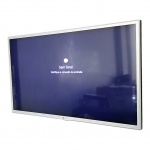 Televisor 32`, não é smart, acompanha o painel, 72 x 43 cm e  120 x 91, Prof. 4 cm.