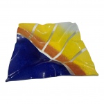 Centro de mesa em vidro policromado, 23 x 23, Alt. 4 cm.