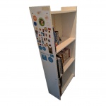 Estante prateleira em MDF patinada de branco,  lateral adesivada, Com. 75, Prof. 26, Alt. 135 cm.