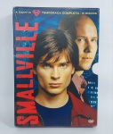 DVD - Conservado e Original - 5ª Temporada Completa - SMALLVILLE - 2005/2006 - 6 Discos - Medida: 19 cm x 14 cm x 3 cm. Conforme fotos.