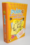 Antigo e Colecionável livro - ''Diário de uma garota nada popular'' - Rachel Renée Russell - História de uma pop star nem um pouco talentosa - Best-seller do New York Times - Possui 312 páginas - Capa dura -  Medida: 22 x 14,5  x 3,5 cm.