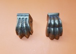 Lote contendo 2 pés para móveis em bronze Pata de leão, século XIX/XX - Dimensão: 6 X 4 cm