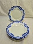 Jogo de 6 pratos rasos de mesa em porcelana Villeroy & Boch azul e branca. Medindo 24cm de diâmetro.