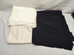 Lote de 3 tecidos para artesanatos, diversos.  Medindo o preto 210cm x 160cm. Peças com marcas de guardado.