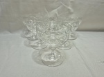 Jogo de 6 taças abertas de champagne em cristal inglês Thos Webb ricamente lapidado. Medindo 9cm x 11cm de altura.