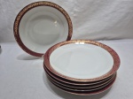 Jogo de 6 pratos fundos de massa, sopa em porcelana Renner Donaire, barra vinho com ouro. Medindo 22cm de diâmetro.