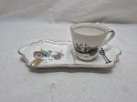 Porcelana Antiga LIMOGES France - Mini Xícara Demitasse e Pires/Cinzeiro - Tema Carros Antigos Medindo 6cm x 5,5cm de altura.