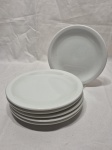 Jogo de 6 pratos de sobremesa em porcelana branca. Medindo 19,5cm de diâmetro.