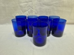 Jogo de 9 copos e água, suco em cristal azul cobalto. Medindo 8cm x 11cm de altura.