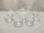 Lote de bowl com 6 cumbucas em demicristal lapidado. Medindo o bowl 29cm x 10cm de altura e as cumbucas 10,5cm x 7cm de altura.