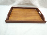 Bandeja retangular em madeira. Medindo 45cm x 35cm.