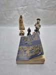 Lote sacro, composto de imagens em resina, plastico duro e Bíblia Sagrada. Medindo a maior 18cm de altura.