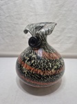 Lindo vaso bojudo em vidro de murano com policromia. Medindo 20cm de bojo x 24cm de altura.