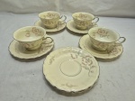 Jogo de 5 xícaras de chá em porcelana alemã Rosenthal, modelo Regina, floral com friso prata. Medindo 10cm x 5,5cm de altura.