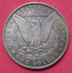 Moeda/ fantasia One Dollar !! uma face desenho original outra face desenho figura Medieval !!  material aço envelhecido como prata !!