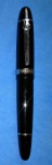 Canetas= Modelo bico de pena   !!! Super conservada corpo em cor preta !! Peça de coleção      !!! pena em tungstenio !! carga tipo descartavel , facil de trocar carga !! otima impunhadura , corpo tipo grosso !!