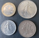 4 Moedas da França !! todas diferentes !! valor de 1 Franco + 5 Francos + 10 Francos  !! todas datas diferentes !! aumente sua coleção !! material variado !!