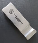 Colecionismo- Abridor de garrafas em homenagem a Marinha do Brasil !! diretoria de enganharia !! material aço escovad !! tamanho de 2,5cm X 10cm !! linda peça !!