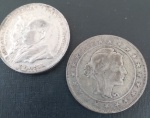 2 Moedas - Brasil - valor de 2000 Reis data de 1922 !! comemoreativa , em material de prata !!  + outra de 2000 Reis Mocinha ano de 1924 !! tambem em prata !!