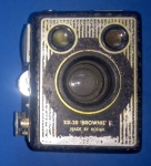 Colecionismo - Maquina Fotografica Six 20 - Brownie - produção da KdaK , primeira cameras de baixo custo pra uso de amadores !!! acervo de colecionador , para uso de simples exposição, não foi testada....