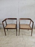 JOAQUIM TENREIRO - Belo par de cadeiras Modelo "U", feitas em jacarandá maciço com assentos