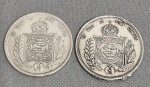 Duas moedas em Prata de 500 Reis, Império brasileiro, anos 1862 e 1863. uma com vestígios de solda. nas bordas.