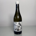 Vinho fino branco seco da linha Cellar ANN, safra 2022, elaborado com a uva Vernaccia, conhecida por originar vinhos frescos, aromáticos e de boa acidez. Apresenta perfil leve a médio corpo, com notas frutadas e nuances florais. Garrafa de 750 ml.