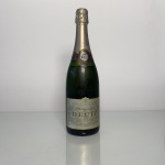 Champagne Deutz Brut Millésimé 1996, proveniente da prestigiada região de Champagne, França, uma das safras mais icônicas e reverenciadas do século XX. 750 ml.