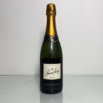 Garrafa de espumante Marco Luigi Reserva Brut, produzido na Serra Gaúcha (Brasil), elaborado pelo método tradicional com fermentação na própria garrafa. Volume de 750ml.
