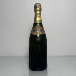 Garrafa de champagne Heidsieck Monopole Diamant Bleu, produzida na França, tradicional maison com histórico no mercado de champagnes. Garrafa de 750ml, lacrada.
