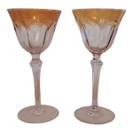 Par de taças em cristal trasnlúcido e amarelo, lapidação dedão, Alt. 18, Diam 8,5 cm.