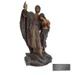 Escultura em bronze, August Moreau - France 1855representando mercador de escavos árabe e uma jovem, apoiado em base recortada, obra  orientalista sec. XIX, as vestes do árabe apresenta descascado, assinado na lateral esquerda, Alt. 69, base 30 x 28 cm.