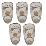 Cinco copos em água/suco anos 50 em vidro decorado com folhas e frisos dourado, Alt. 15, Diam. 7 cm.