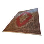 Tapete trançado à  máquina Nas cores: vinho/ creme/preto e etc. 315 x 240 cm.